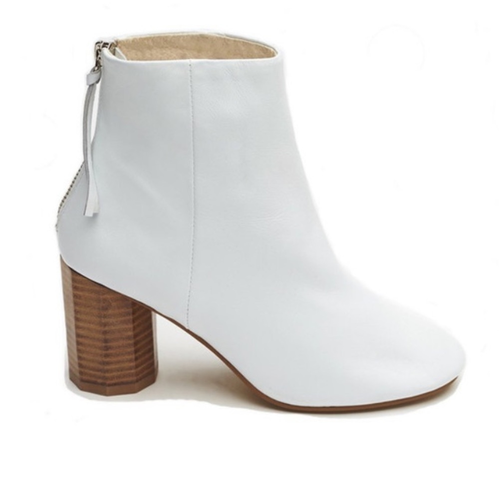 City Grey white ankle bootie